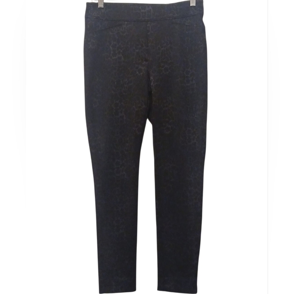 Chico's - NWT, Gray & Black Animal Print Ankle Leggings Elastic Waist US Size 4 - Picture 2 of 9